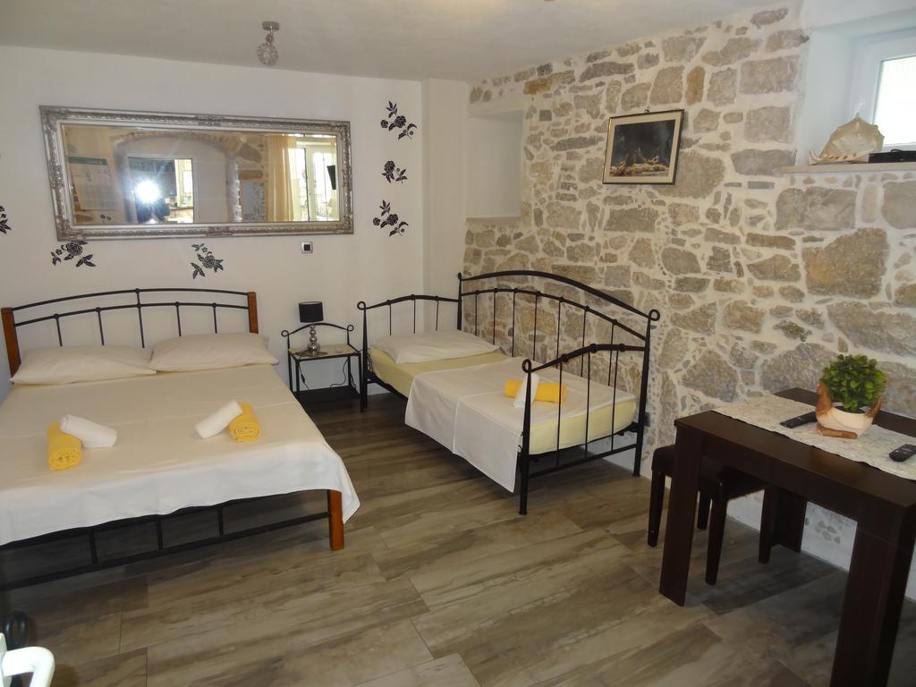 Apartments Nikolla Split Kültér fotó